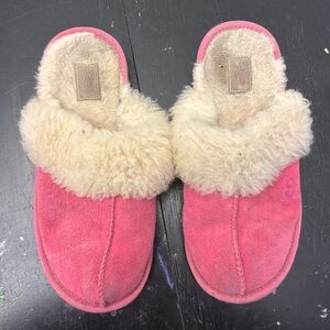 Ugg Children’s Slipper Size 3